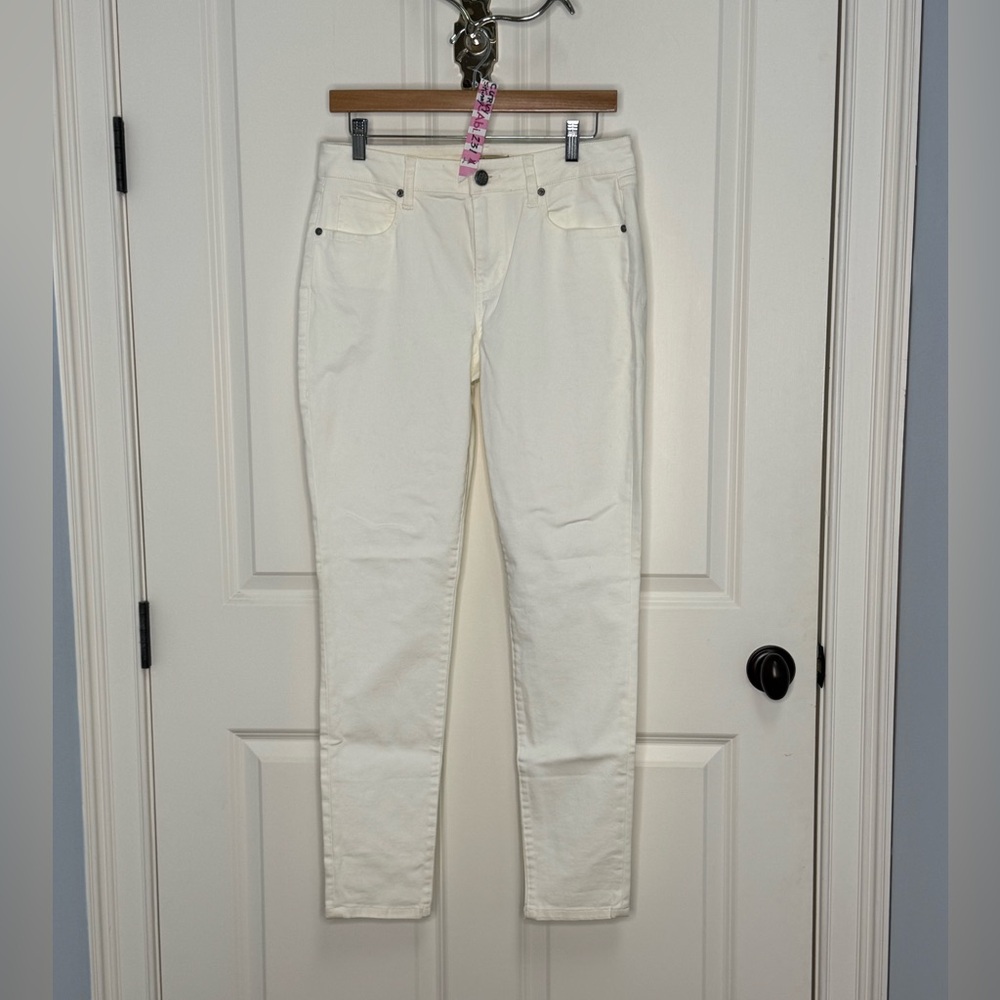 CAbi Women's Skinny Jeans in Soft Cream
